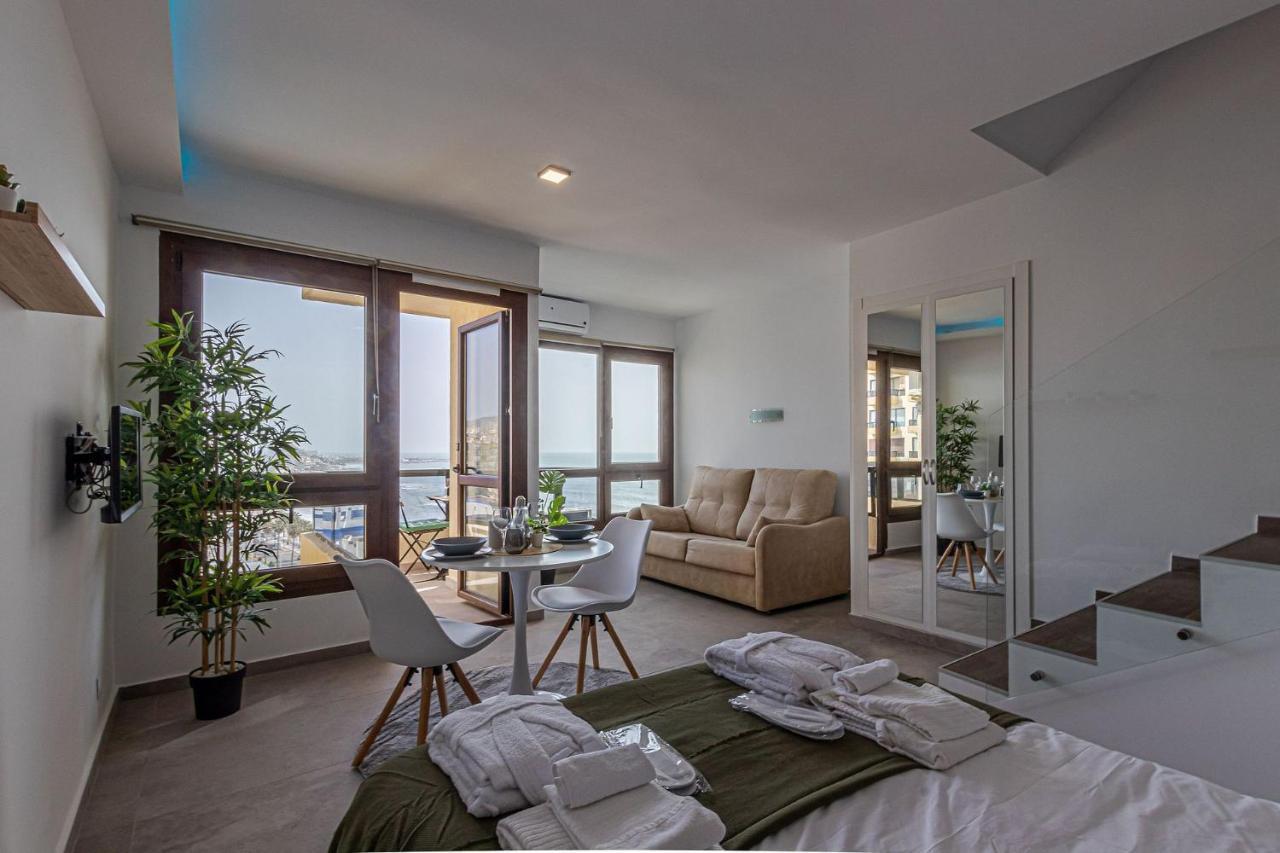 Beachfront With Spectacular Views And Swimming Pool Benalmádena Dış mekan fotoğraf