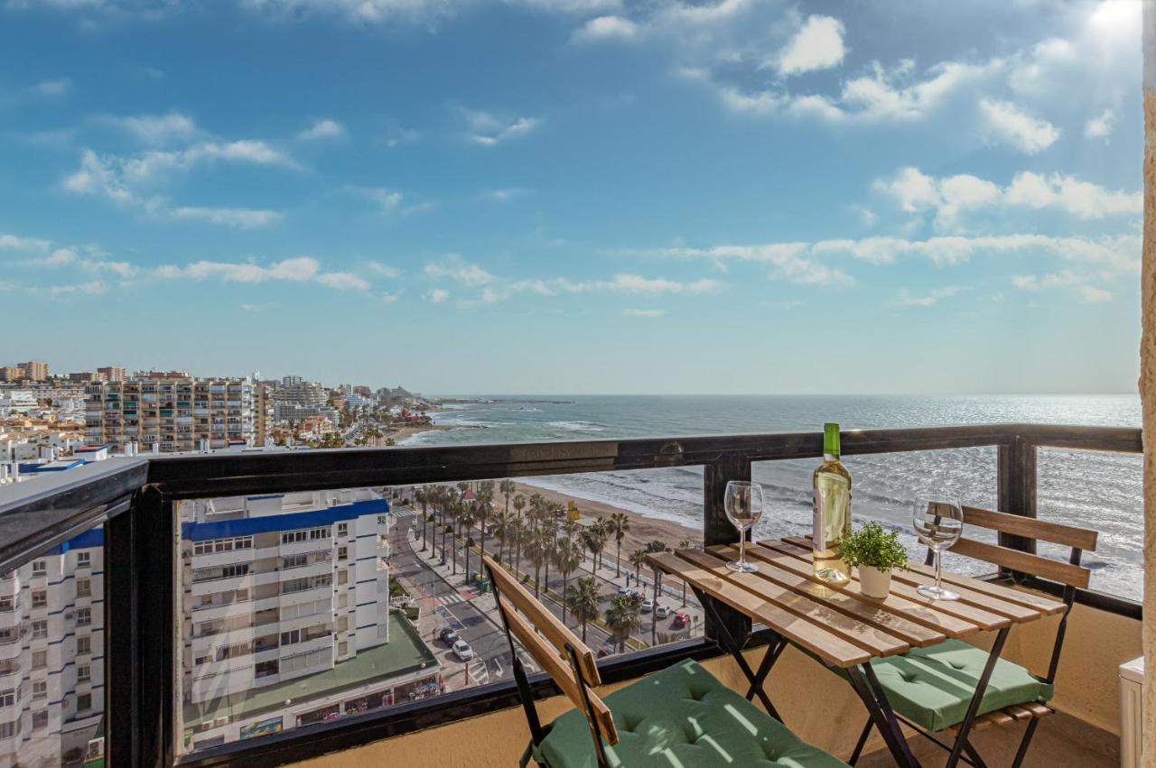 Beachfront With Spectacular Views And Swimming Pool Benalmádena Dış mekan fotoğraf